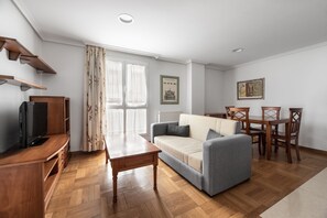 Flat-screen TV - Apartamentos El Cid (Burgos)