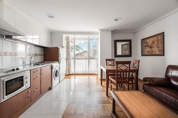 Full-size fridge, microwave, stovetop, coffee/tea maker