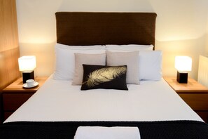 Apartment, 2 Bedrooms | 2 bedrooms, iron/ironing board, free cots/infant beds, free WiFi - Annandale Court Serviced Apartments (Redhill)