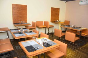 Restaurant - Hotel Sai Krish Grand (Chennai)