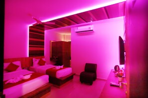 In-room safe, desk, soundproofing, iron/ironing board - Hotel Sai Krish Grand (Chennai)