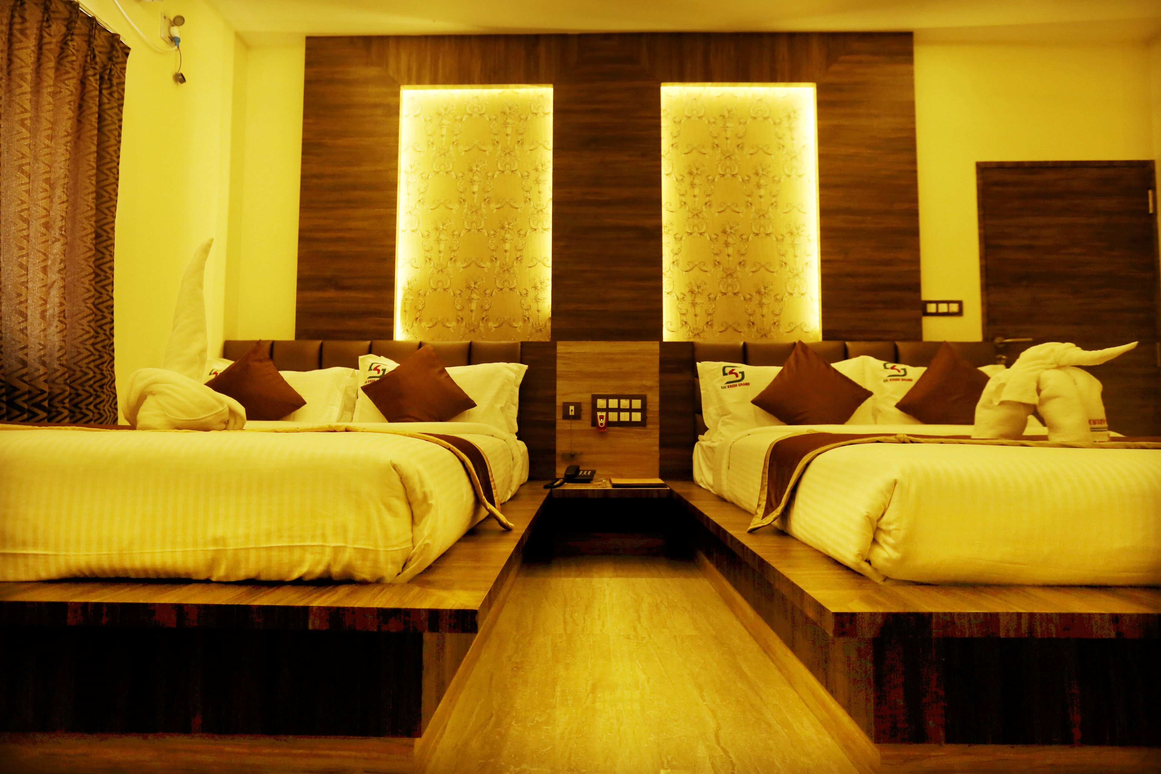 Caja de seguridad en la habitación y escritorio 