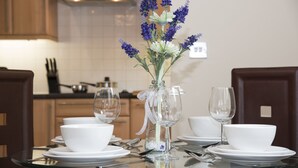 Unclassified image, 3 of 13, button - Elmcroft Court Serviced Apartments (Crawley)