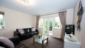 Unclassified image, 4 of 13, button - Elmcroft Court Serviced Apartments (Crawley)