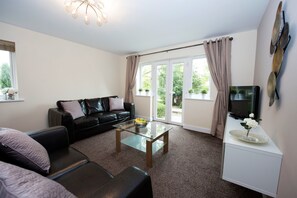 公寓, 2 間臥室 | 客廳 | 平面電視