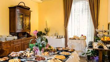 Desayuno continental incluido todos los días