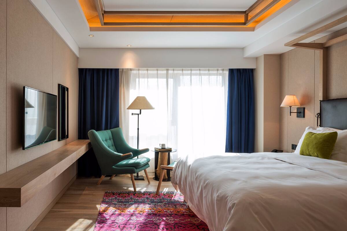 Phòng Suite Executive | Minibar, bàn, màn/rèm cản sáng, bàn  ủi/dụng cụ ủi quần áo 
