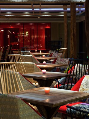 Breakfast, lunch and dinner served - Harbin 22C Boutique Hotel (Harbin)