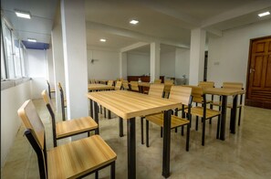 Restaurant - Metro Port City Hotel (Colombo)