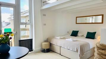 Family Room | Iron/ironing board, free WiFi, bed sheets