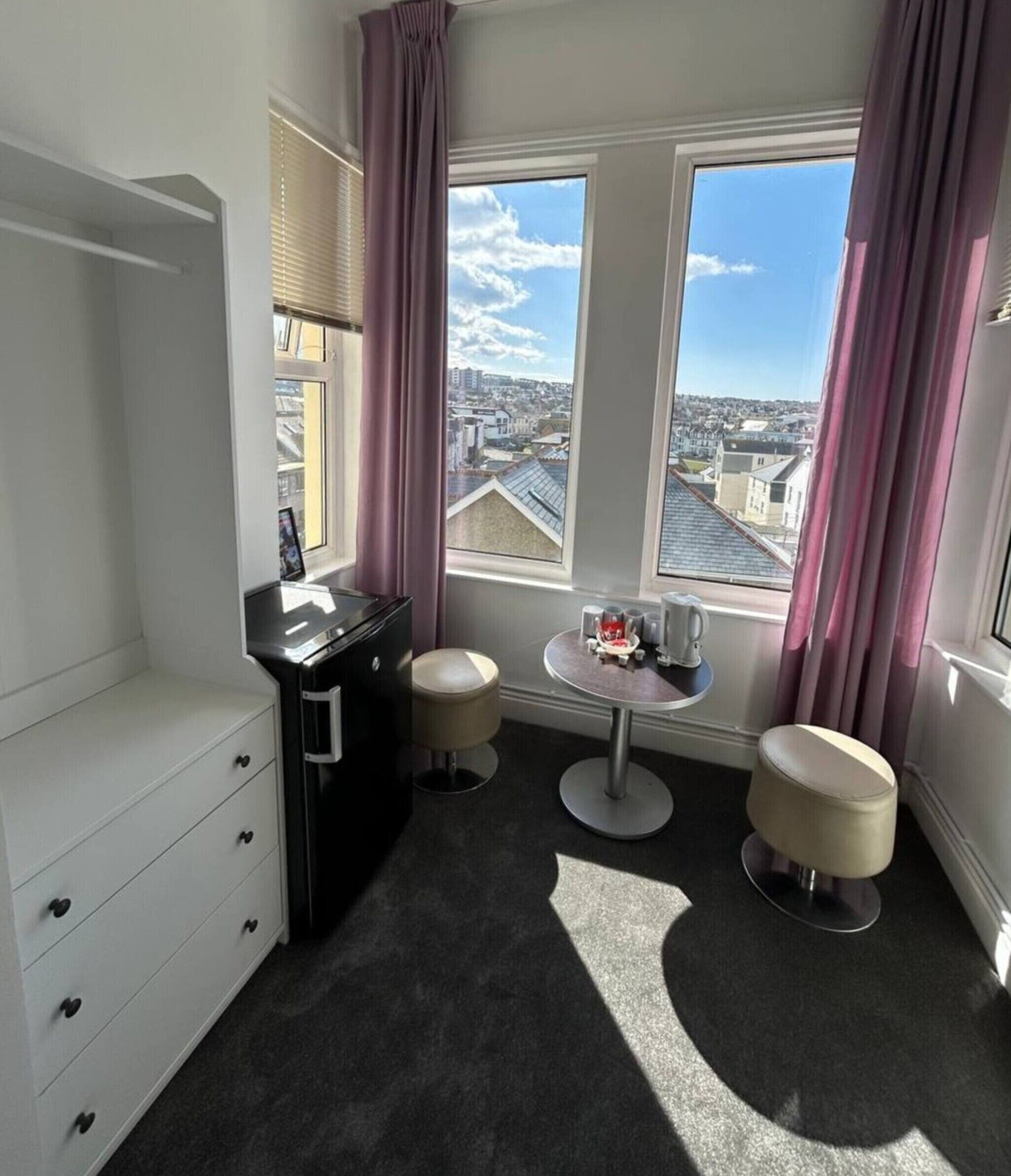 Family Room | Iron/ironing board, free WiFi, bed sheets