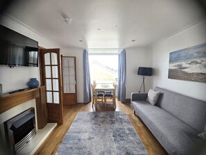 Traditional Penthouse | Iron/ironing board, free WiFi, bed sheets - Reef Lodge (Newquay)