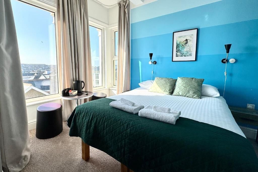 Family Room | Iron/ironing board, free WiFi, bed sheets