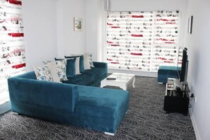 Appartement | Woonkamer | Een lcd-televisie
