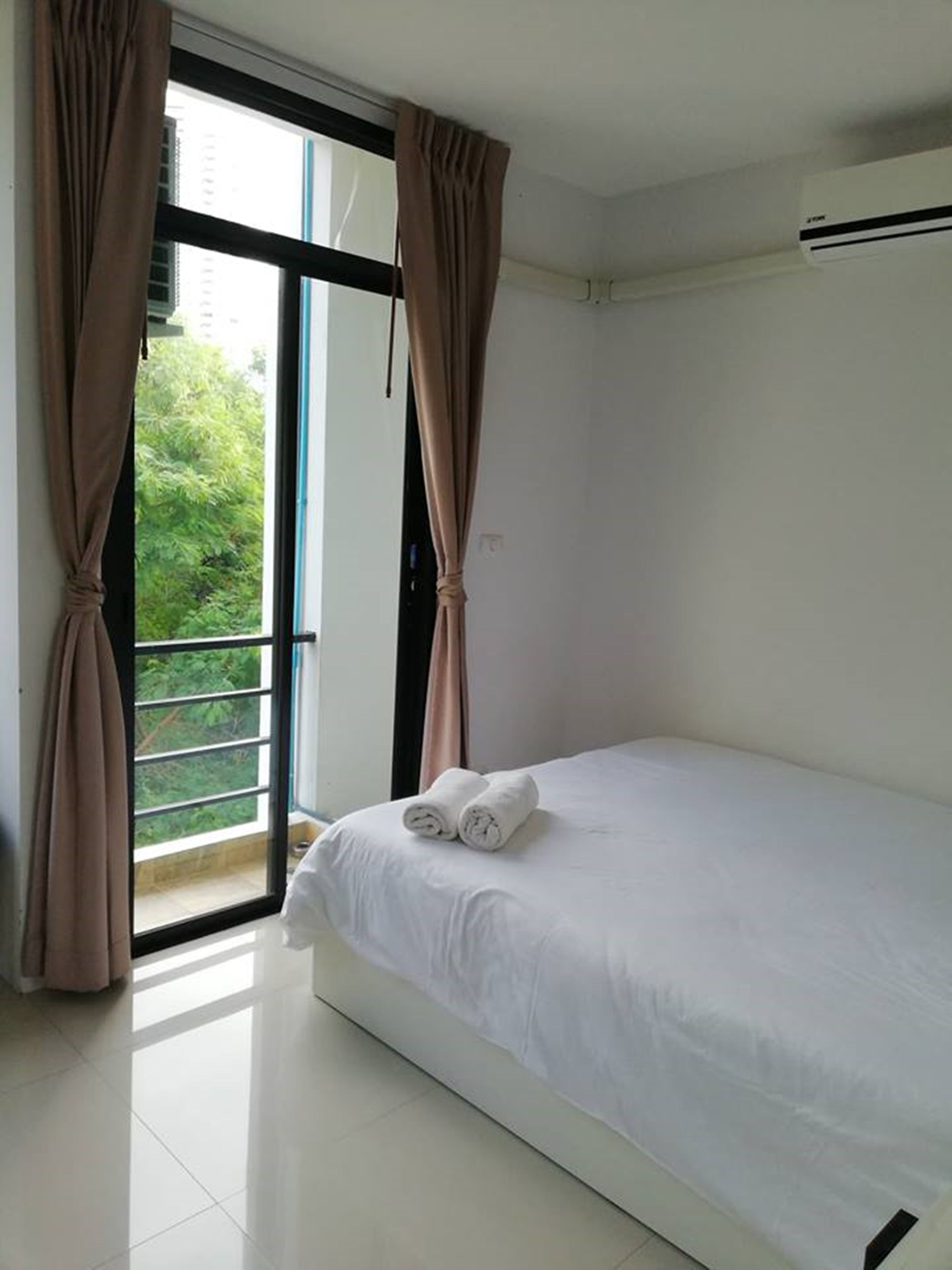 Standard Room | In-room safe, free WiFi