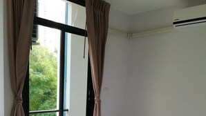 Gambar tidak terklasifikasi, 2 dari 54, tombol