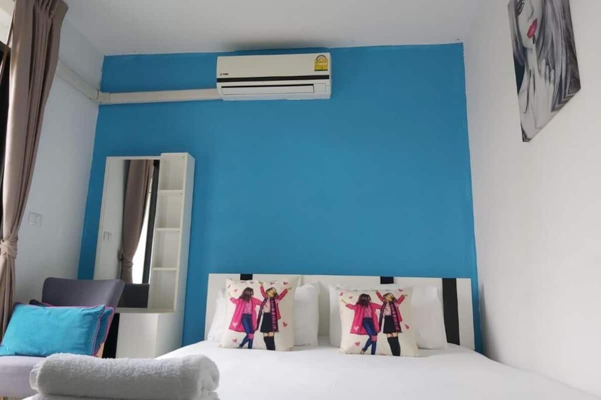Standard Room | In-room safe, free WiFi