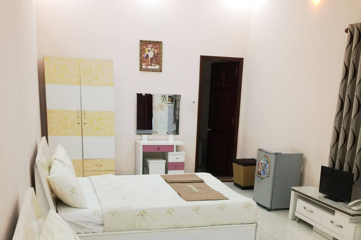 Minibar, bàn, truy cập Internet không dây miễn phí