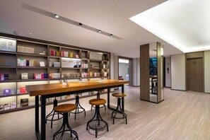 Business center - Hanting Hotel Beijing Communication Universit (Beijing)