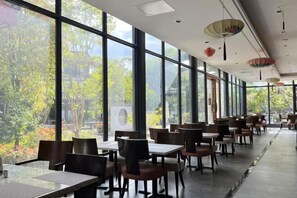 Restaurant - Conifer Lishui Sunlight Hotel (Lijiang)