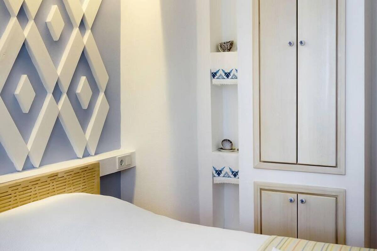 Standard Double Room | Free WiFi, bed sheets