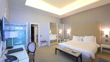 Deluxe Double Room, Lake View | Premium bedding, in-room safe, desk, free WiFi