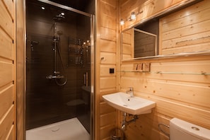 Apartment, 2 Bedrooms, Kitchen | Bathroom | Shower, free toiletries, hair dryer, towels - Pokoje Gościnne Benita (Zakopane)