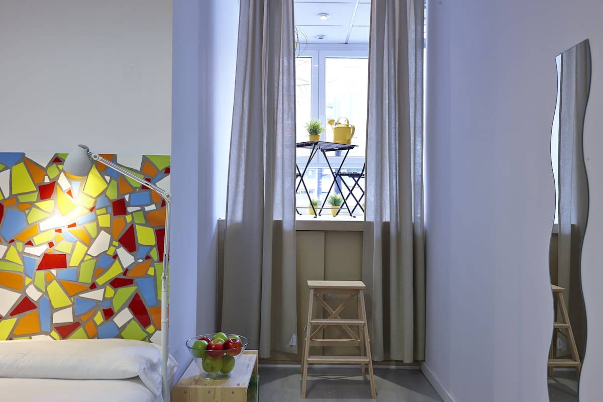 Double or Twin Room, 2 Twin Beds | In-room safe, soundproofing, iron/ironing board (on request)