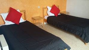 Desk, cots/infant beds, rollaway beds, free WiFi - Les Closeaux Phil (Romagny-Fontenay)