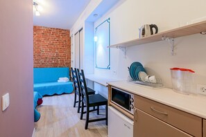Fridge, microwave, coffee/tea maker, electric kettle