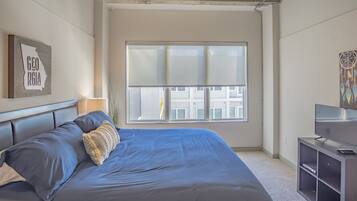 Premium bedding, iron/ironing board, WiFi (free), bed sheets