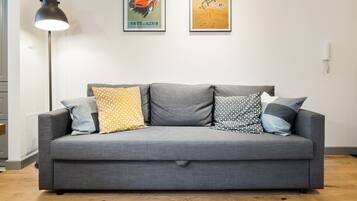 Studio, Non Smoking | Iron/ironing board, cribs/infant beds, free WiFi, bed sheets