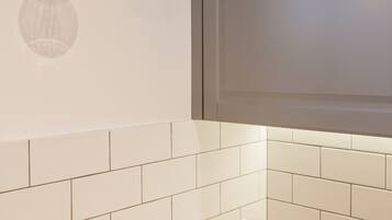 Studio, Non Smoking | Private kitchenette | Fridge, microwave, oven, stovetop