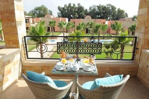 2 restaurants; breakfast, lunch, and dinner served - Hotel-Boutique & Spa Khalij Agadir (Agadir)