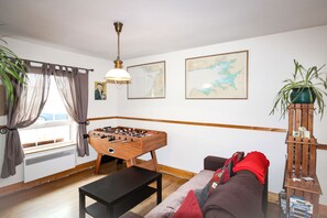 House, 3 Bedrooms | Living room | TV - An Cuan (Carraroe)