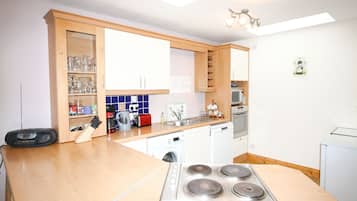 Ferienhaus, 3 Schlafzimmer | Eigene Küche | Kühlschrank, Mikrowelle, Ofen, Herdplatte