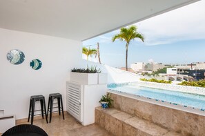 Piscina a l'aire lliure 
