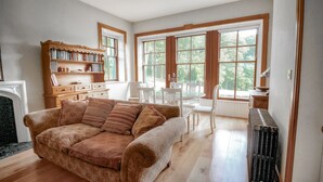 House, 5 Bedrooms | Living area | TV - Duntinney House (Portsalon)