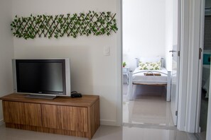 1 bedroom, iron/ironing board, bed sheets - Apartamento Enseada (Florianópolis)