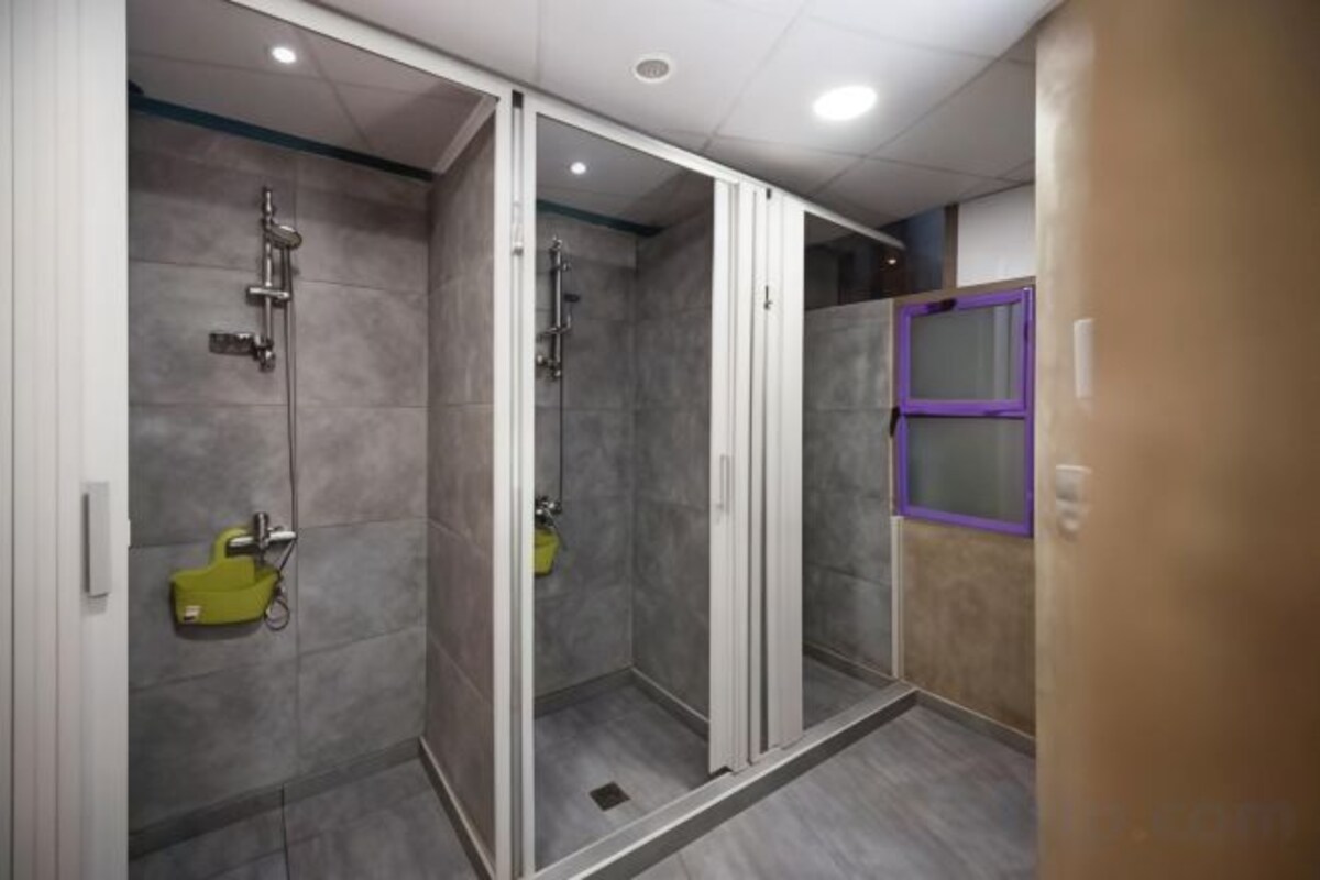 Bathroom | Hair dryer, towels