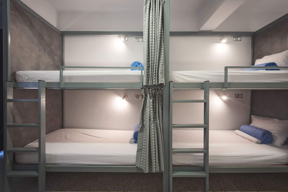 Caja de seguridad en la habitación, insonorización y wifi gratis