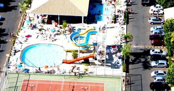 สนามกีฬา