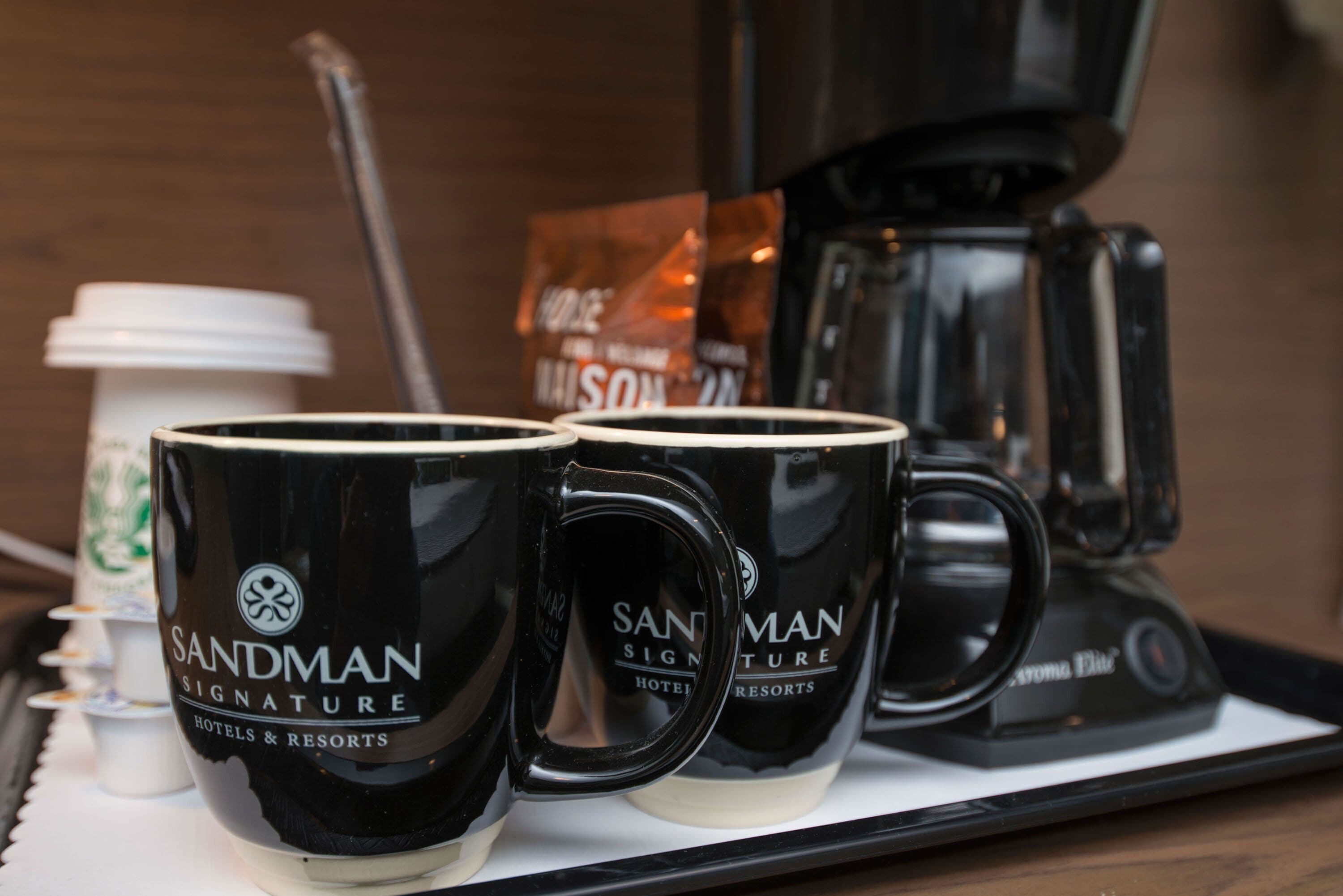 signature room, 1 king bed with sofa bed | 1 bedroom, premium bedding, in-room safe, desk