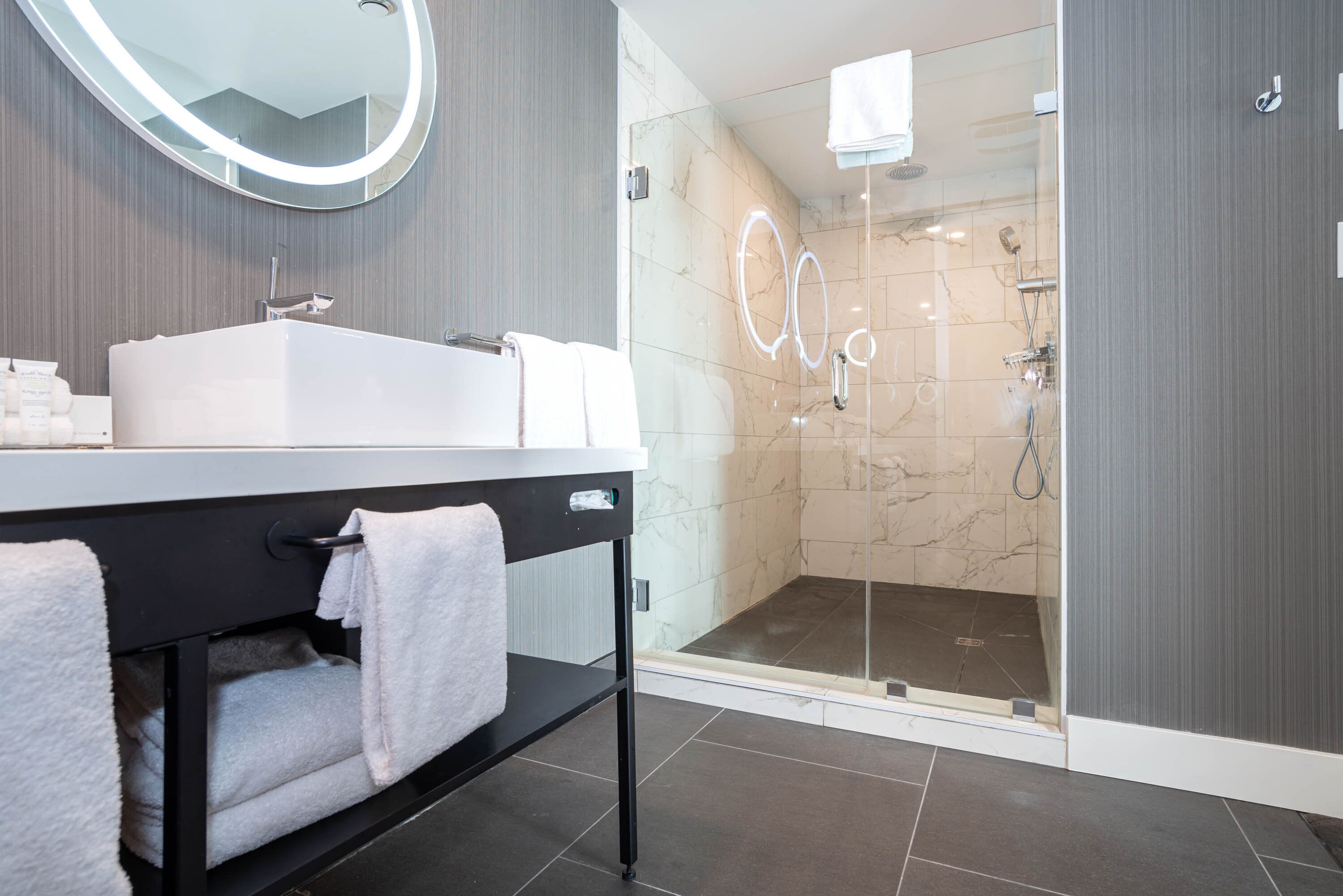 signature suite, 1 king bed with sofa bed, kitchenette | bathroom | free toiletries, hair dryer, towels, soap