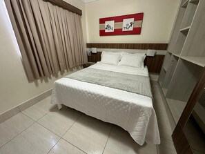 Basic Apartment | 1 bedroom, individually furnished, free WiFi, bed sheets - Apartment Lacqua DiRoma IV - JC Temporada (Caldas Novas)