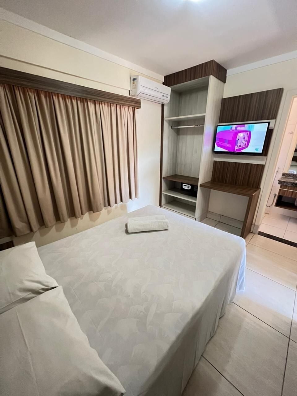 1 bedroom, individually furnished, free WiFi