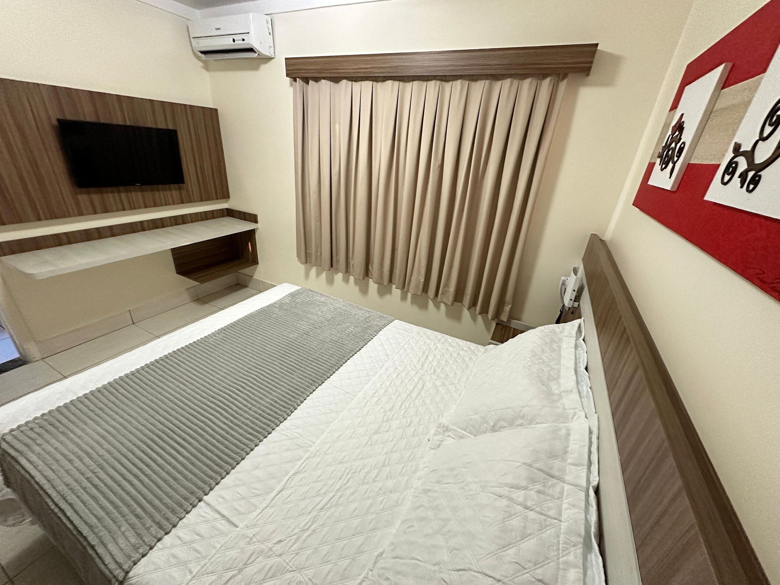 1 bedroom, individually furnished, free WiFi, bed sheets