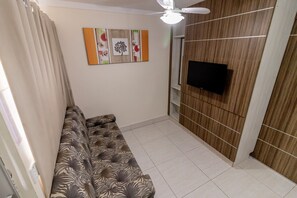 Basic Apartment | Living area