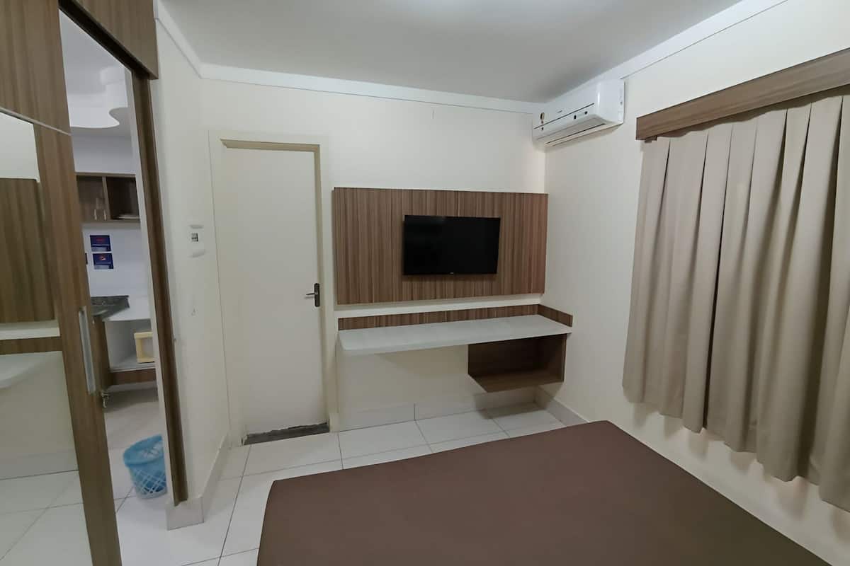 Basic Apartment | 1 bedroom, minibar, in-room safe, blackout drapes