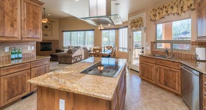 Casa Vista 4 Bedroom Home by RedAwning